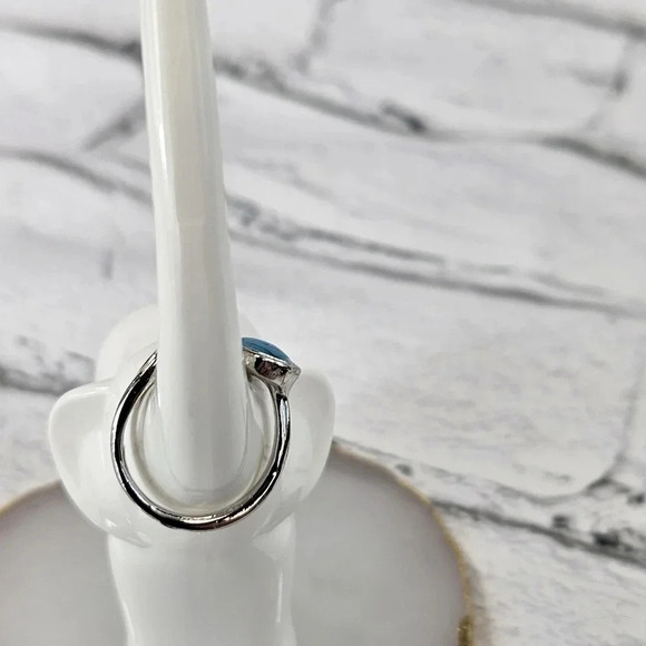 Blue Oval Adjustable Fashion Ring  A22 - Picture 4 of 6